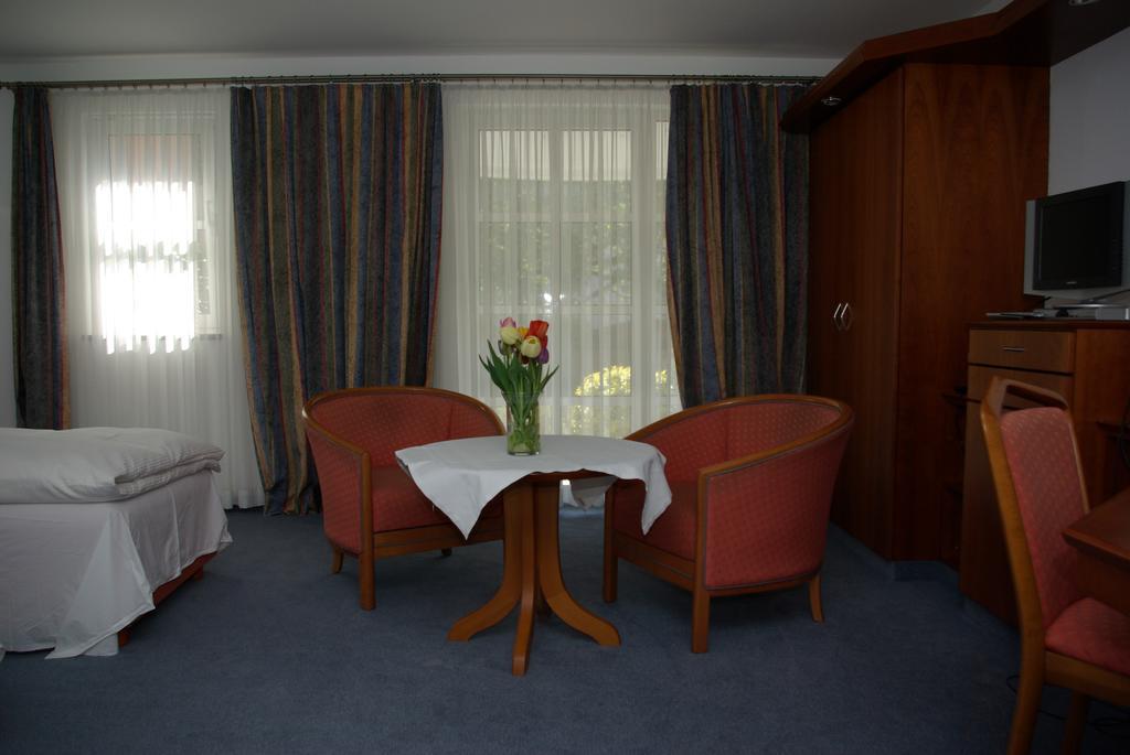 Hotel Alte Bruecke Bad Homburg vor der Hoehe Exterior photo